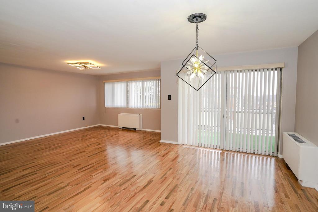 3737 CLARKS LANE 405