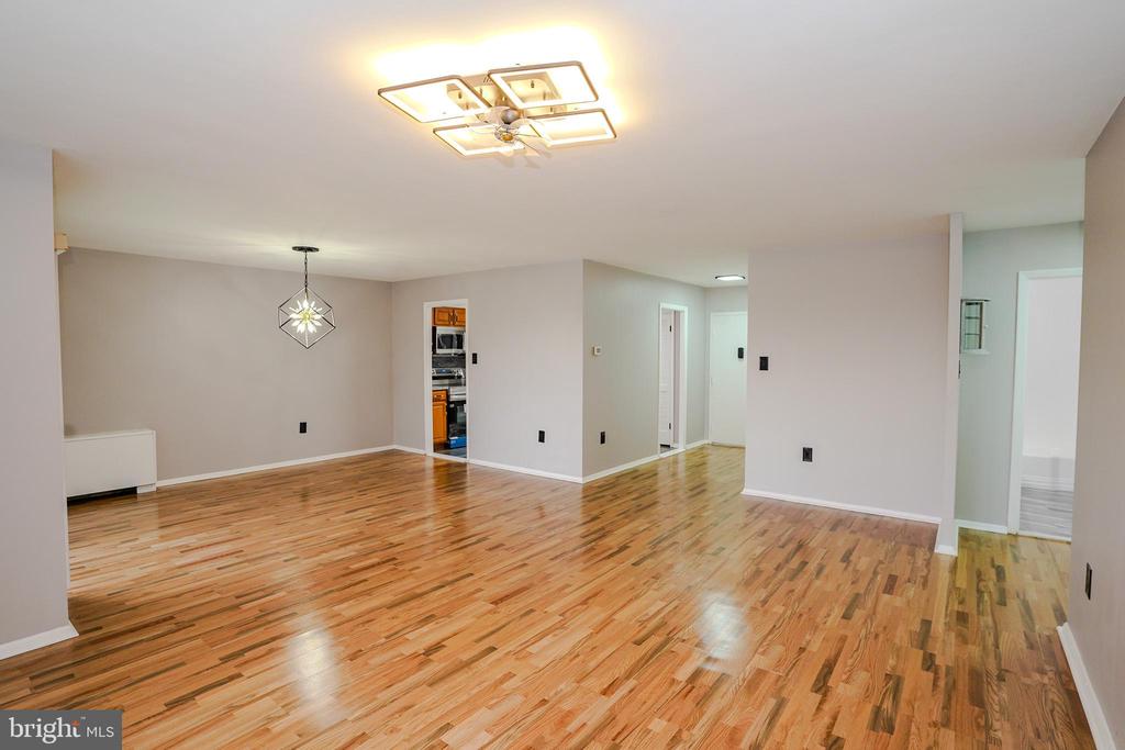 3737 CLARKS LANE 405