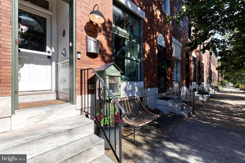 143 N LINWOOD AVENUE
