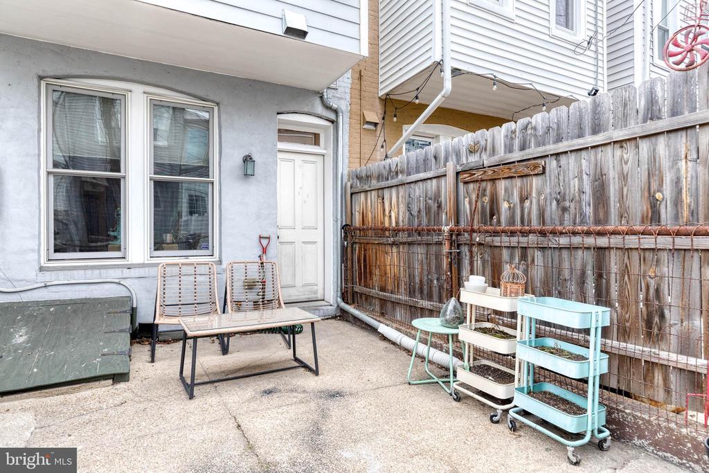 143 N LINWOOD AVENUE