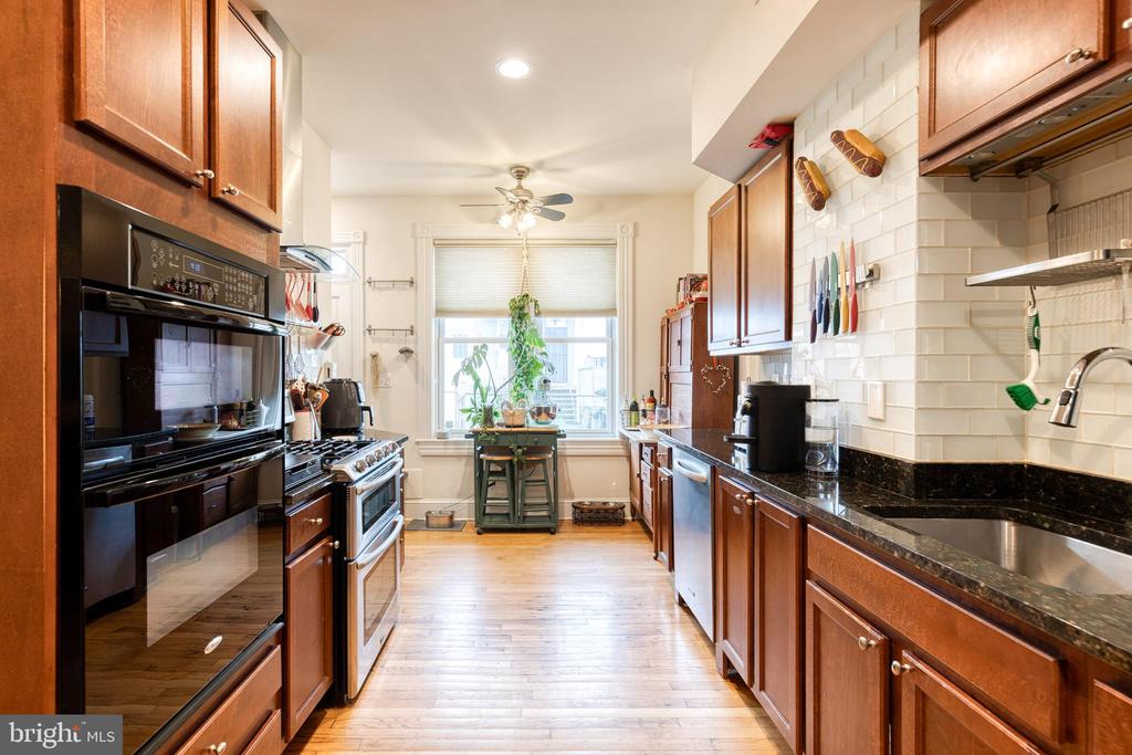 143 N LINWOOD AVENUE