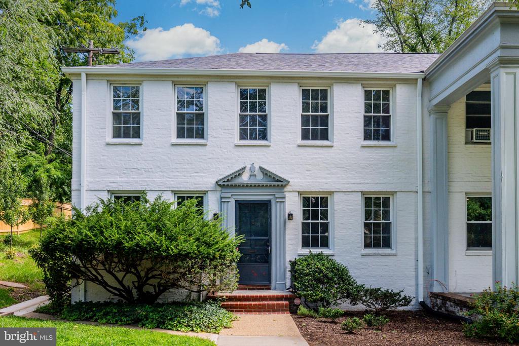 5203 FALLS ROAD Unit: 6