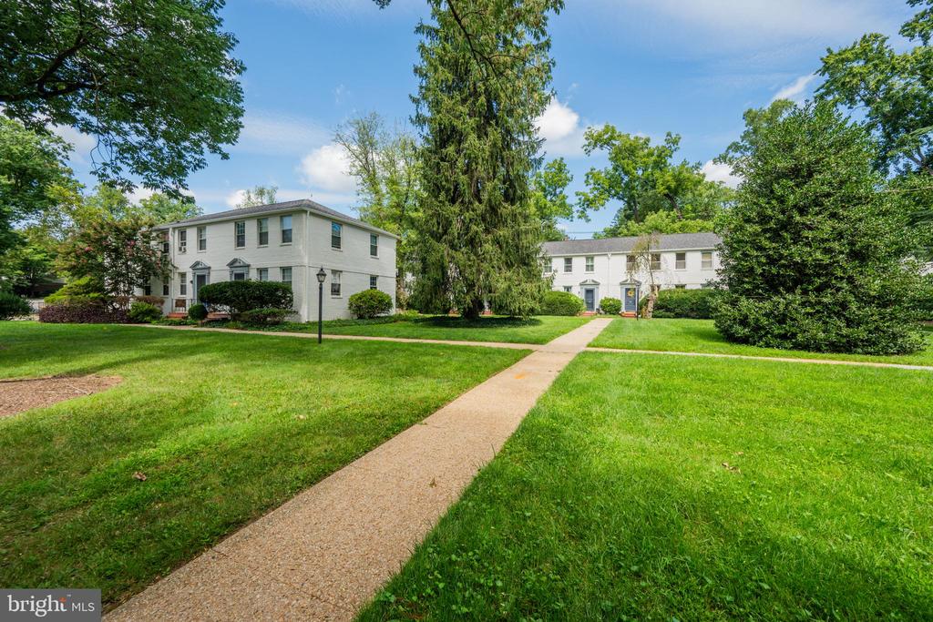 5203 FALLS ROAD Unit: 6