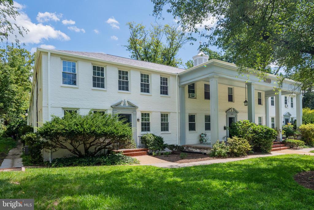 5203 FALLS ROAD Unit: 6