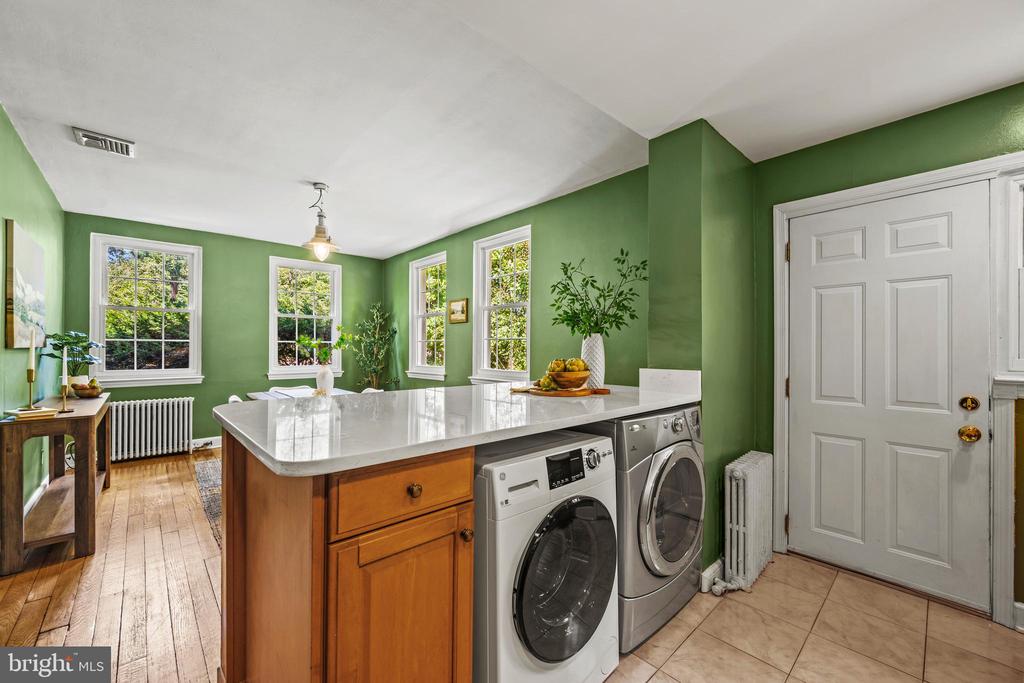 5203 FALLS ROAD Unit: 6