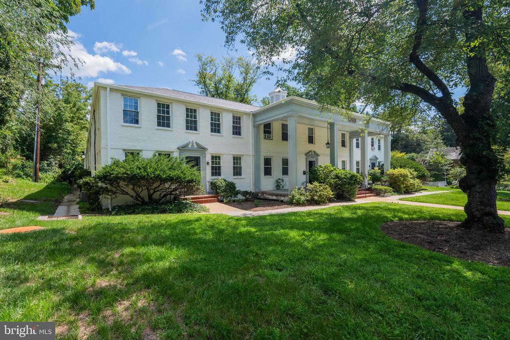 5203 FALLS ROAD Unit: 6