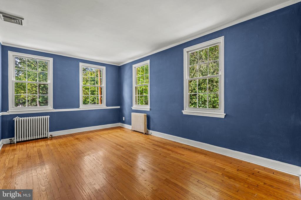 5203 FALLS ROAD Unit: 6