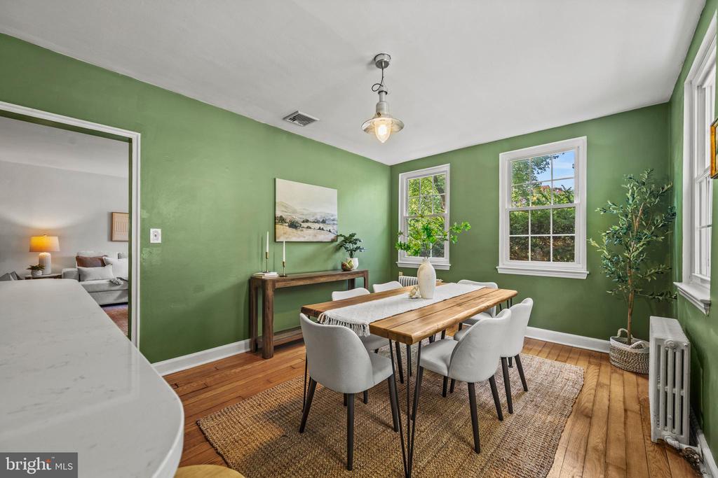 5203 FALLS ROAD Unit: 6