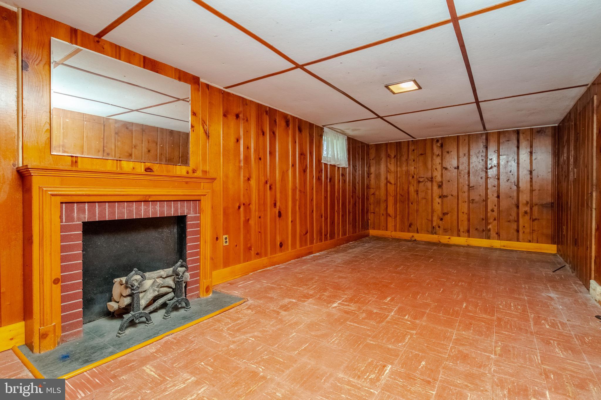 2619 Canterbury ROAD