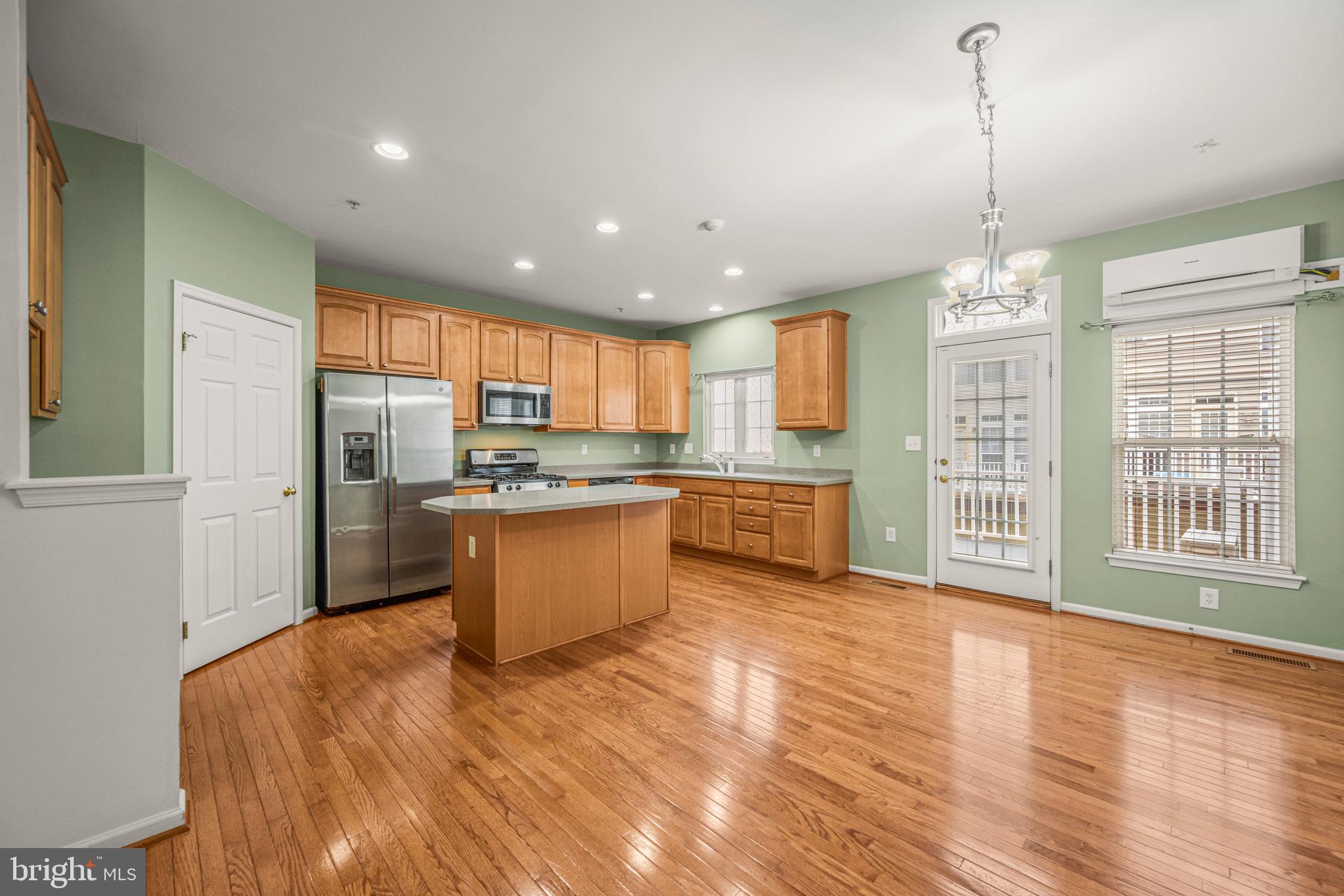5049 Cameo Terrace