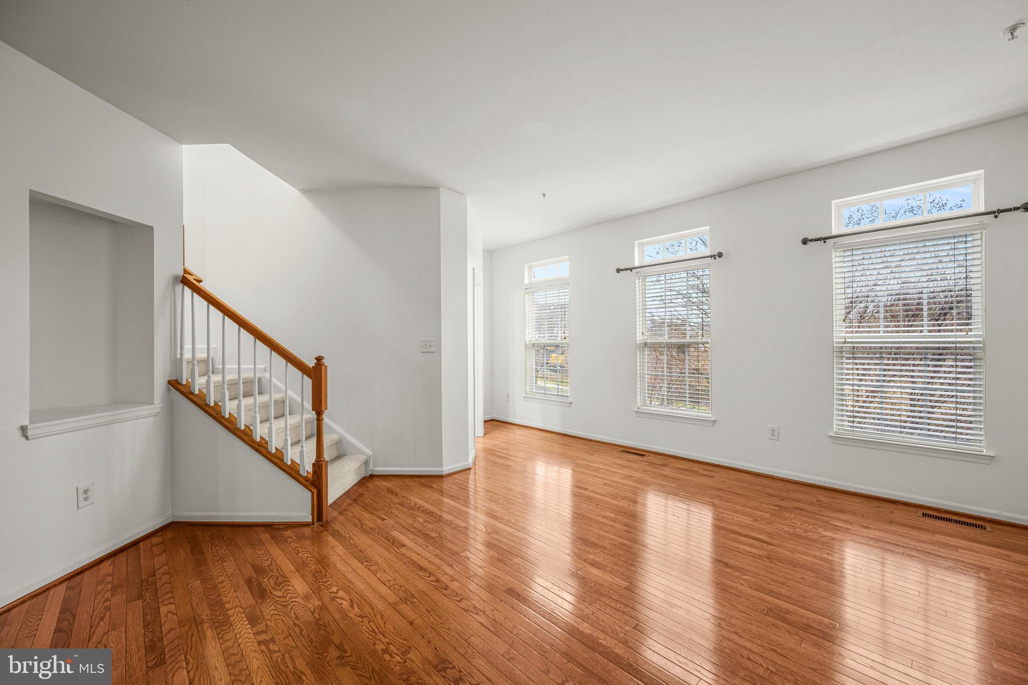 5049 Cameo Terrace