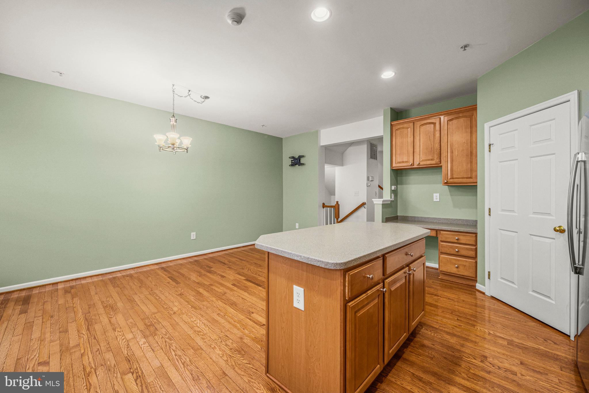 5049 Cameo Terrace