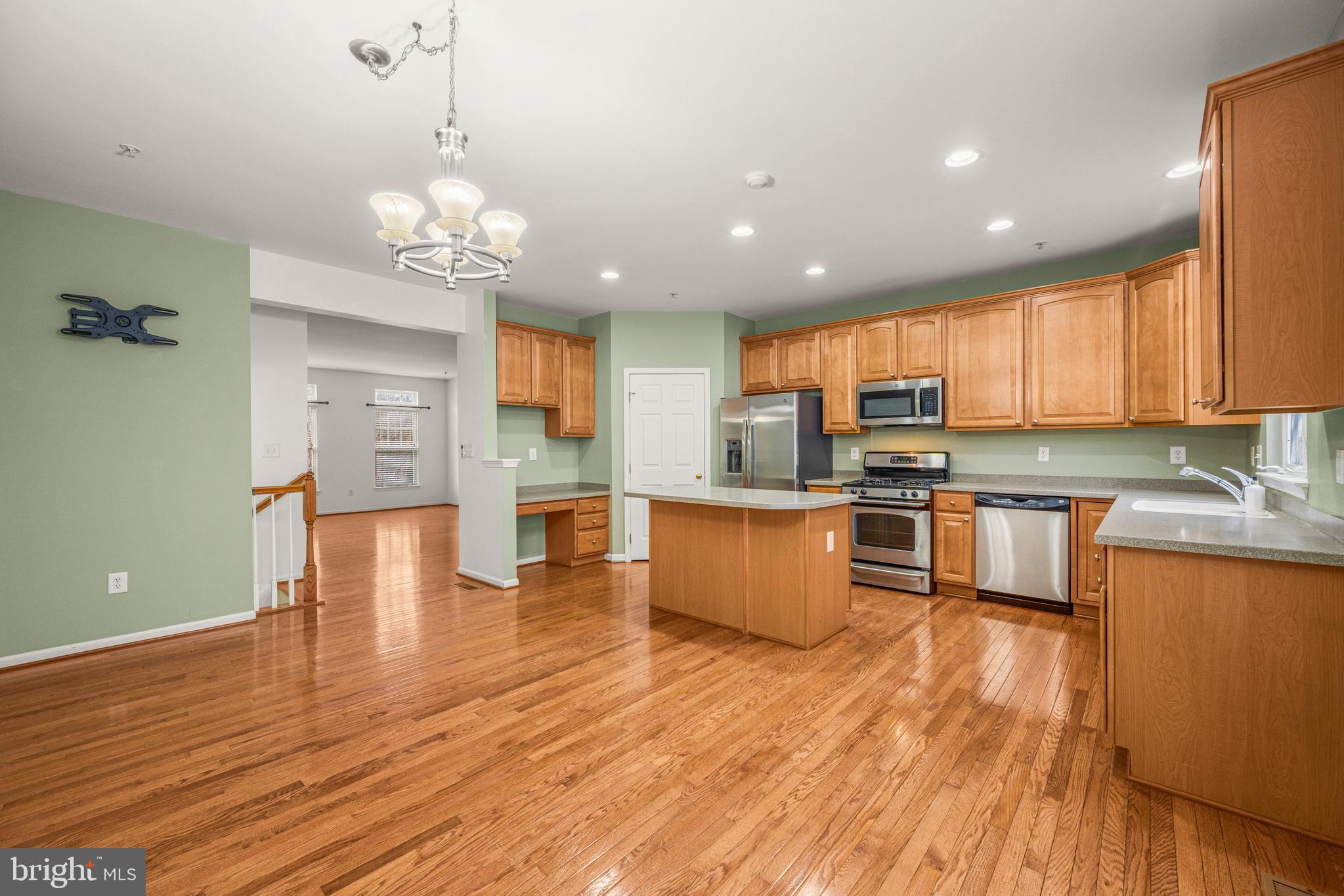 5049 Cameo Terrace