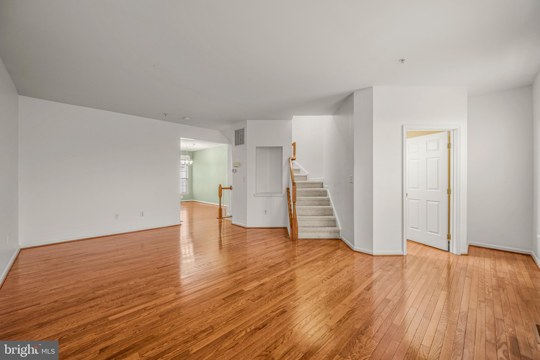 5049 Cameo Terrace
