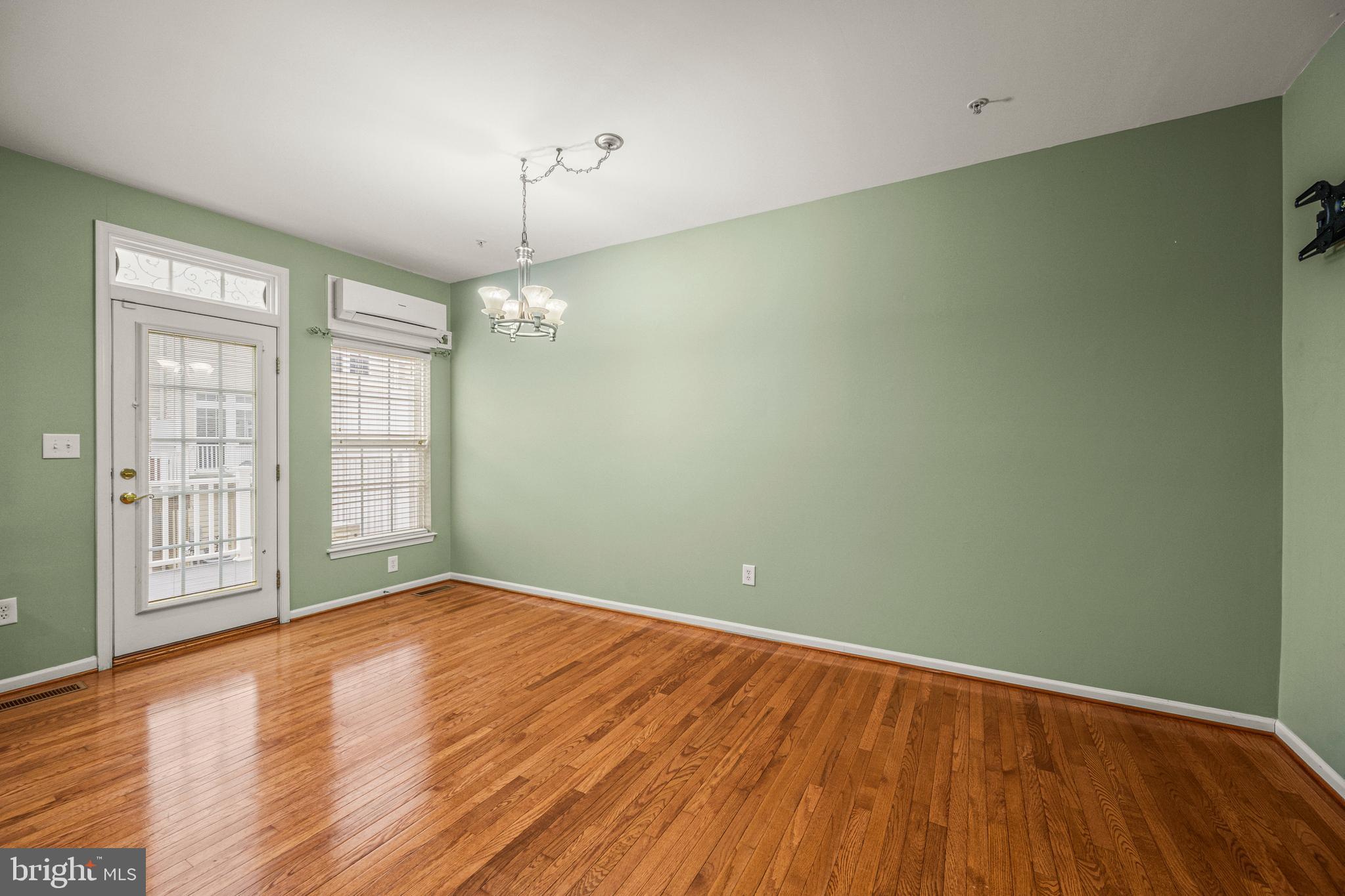 5049 Cameo Terrace