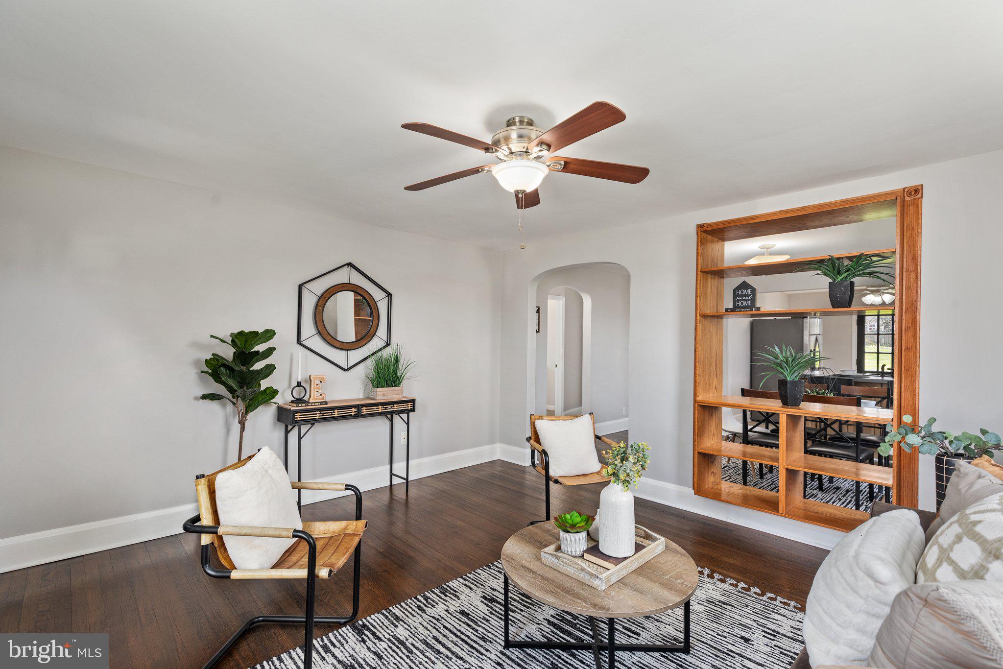 3043 Moreland