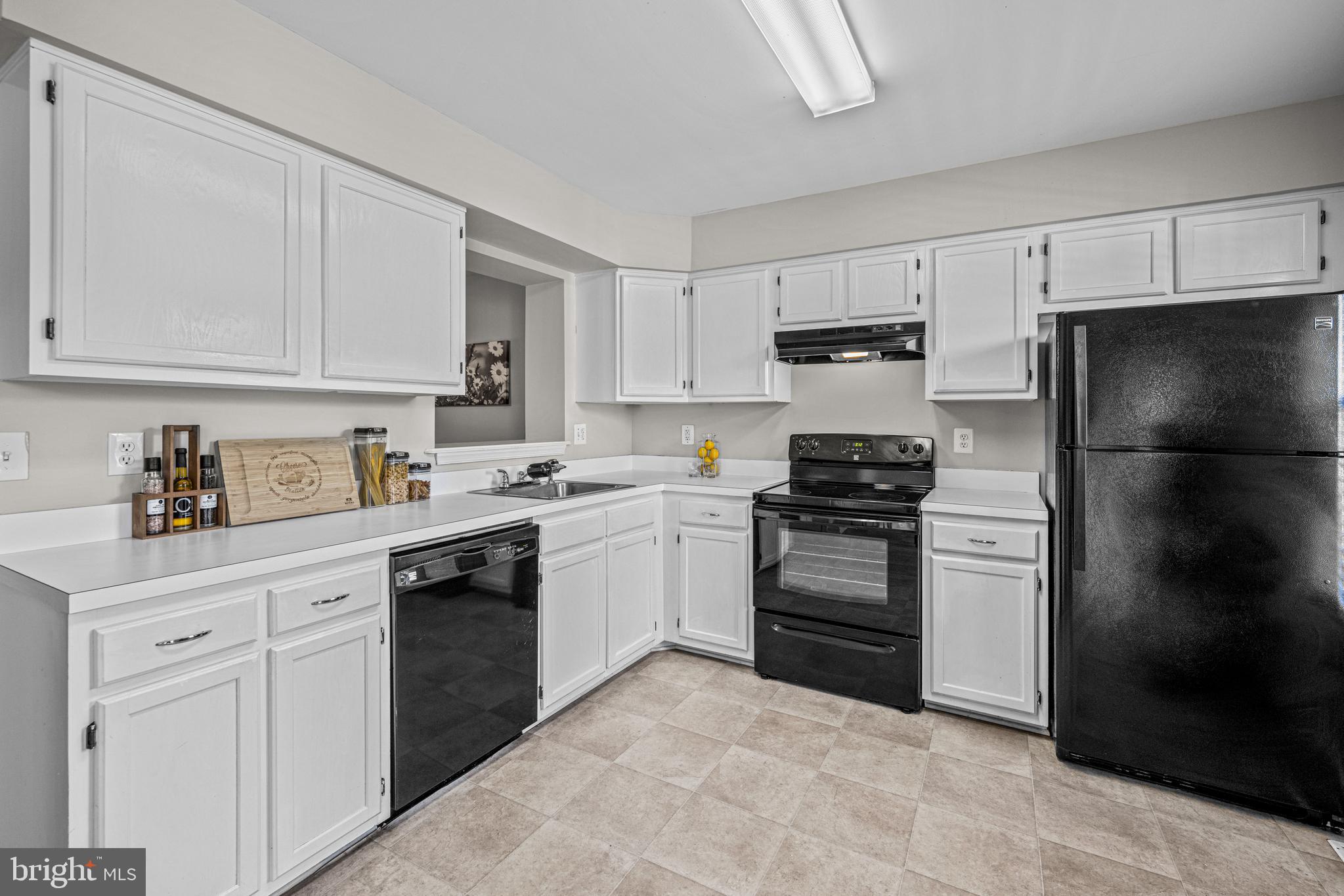 1140 Oakmoor Ct #1140