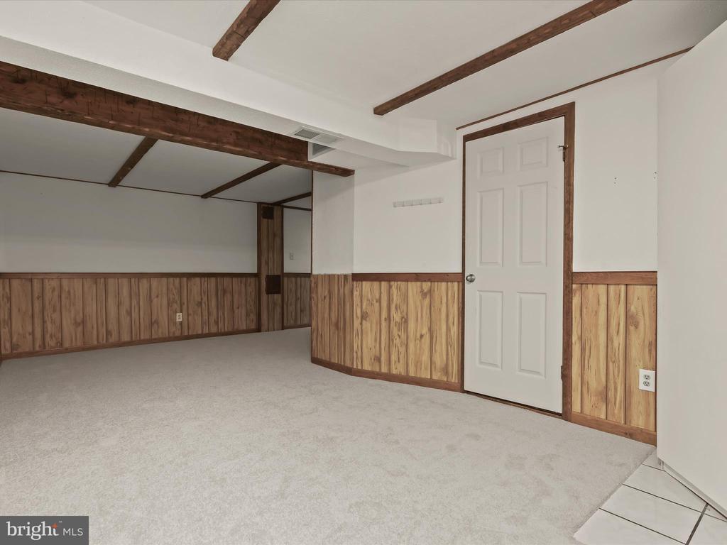 8634 Manorfield Rd