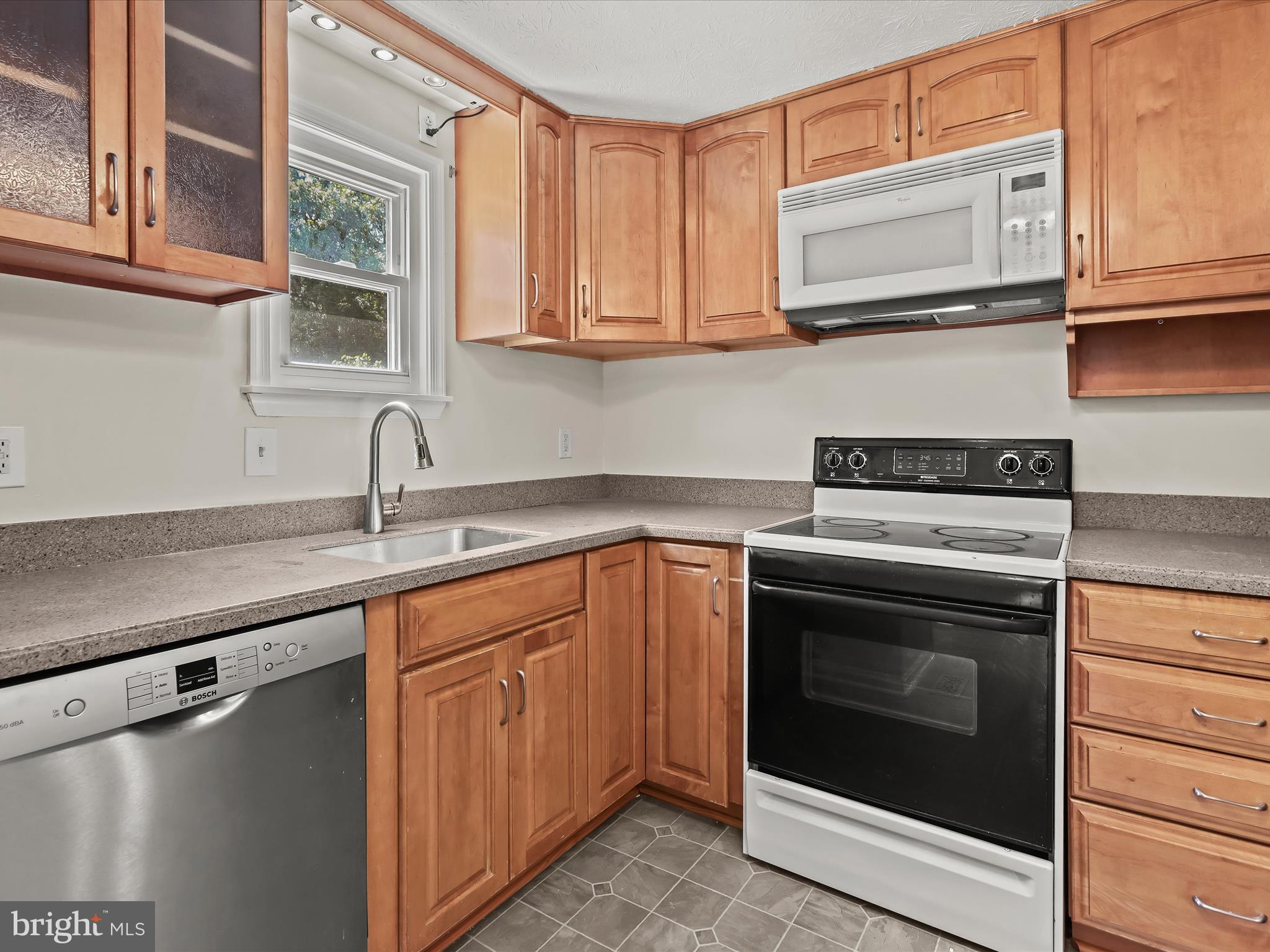 8634 Manorfield Rd