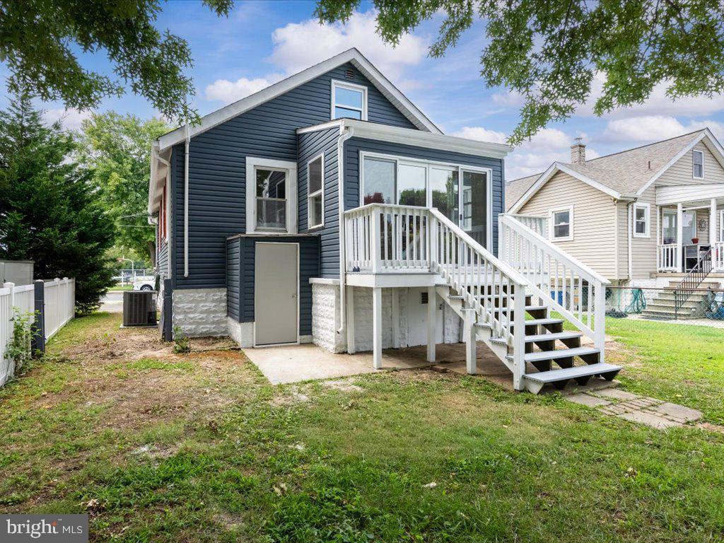 202 Bayside Dr