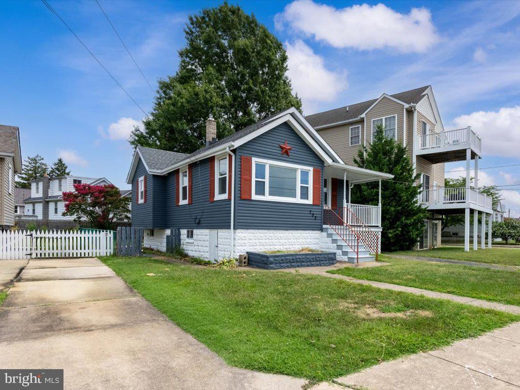 202 Bayside Dr
