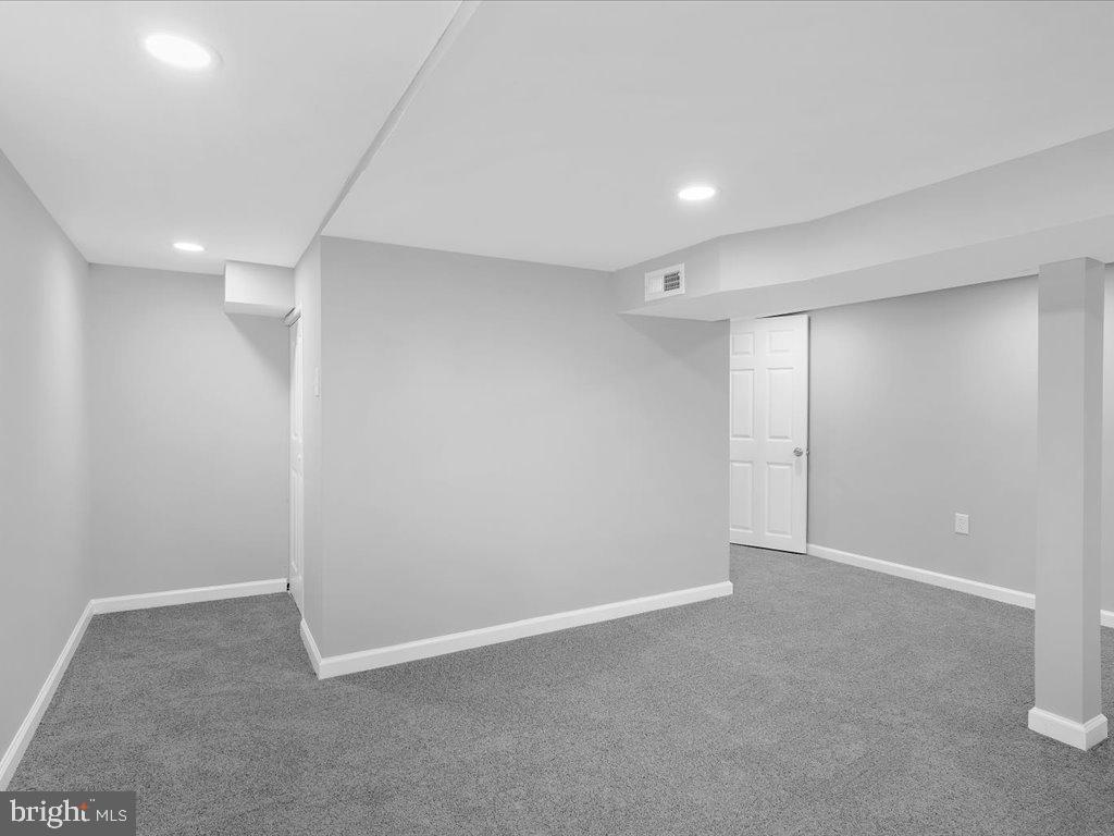 202 Bayside Dr