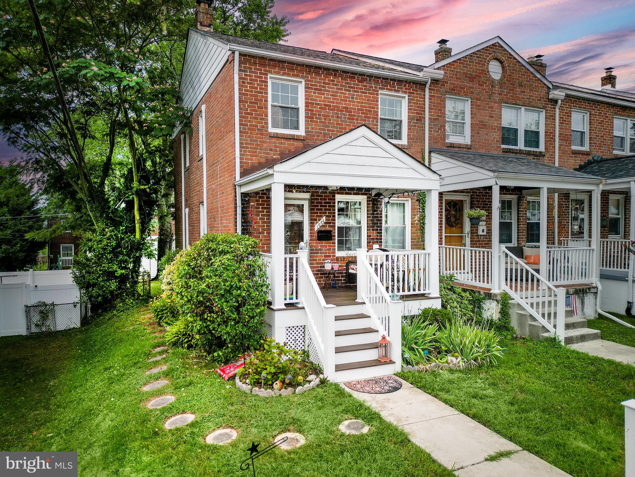 1085 Elm Rd