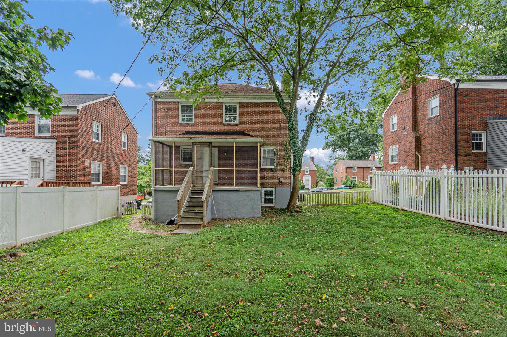 3716 Oak Ave