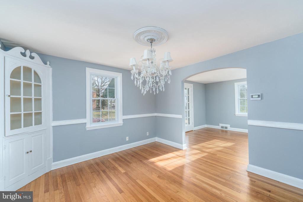 4106 Colonial Rd