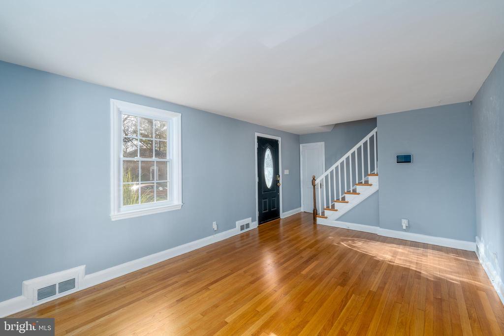 4106 Colonial Rd