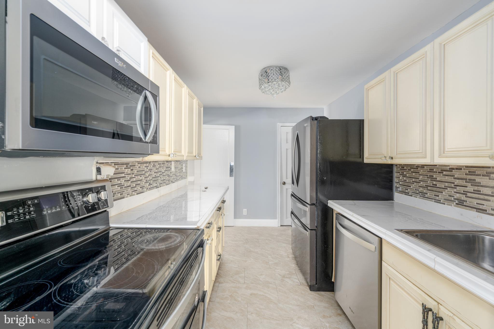4106 Colonial Rd
