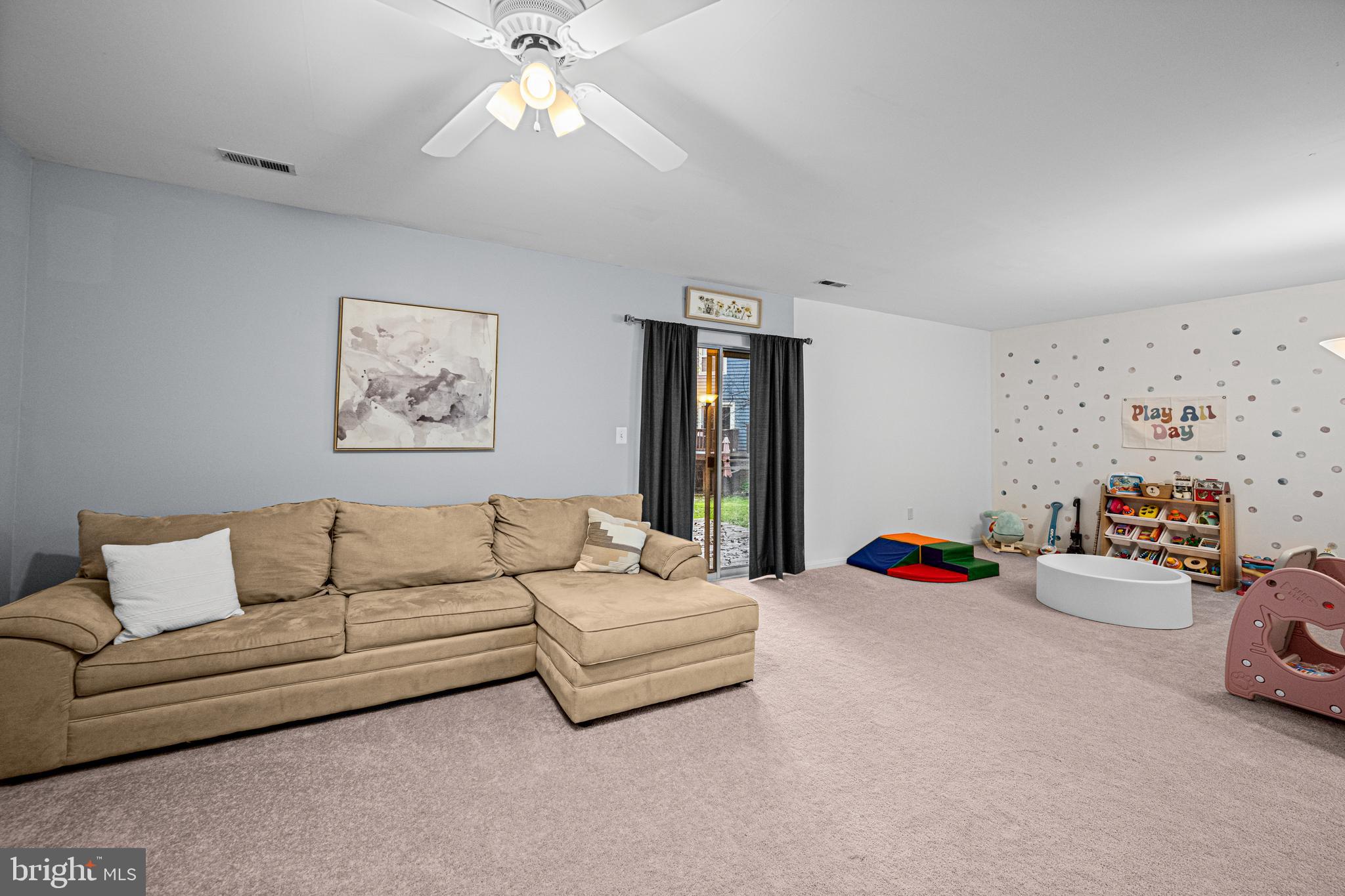 4661 Mews Dr