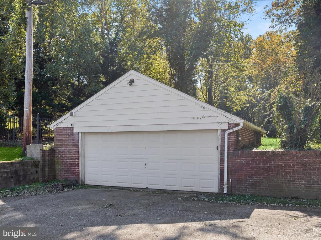 1709 Frederick Rd