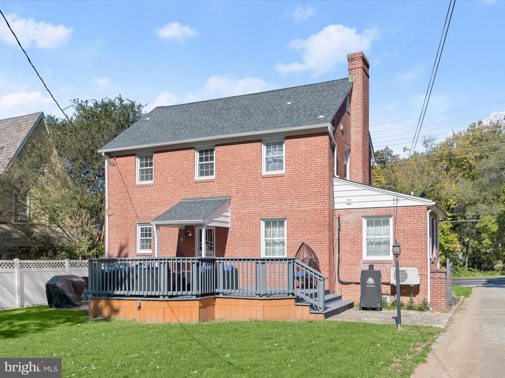 1709 Frederick Rd