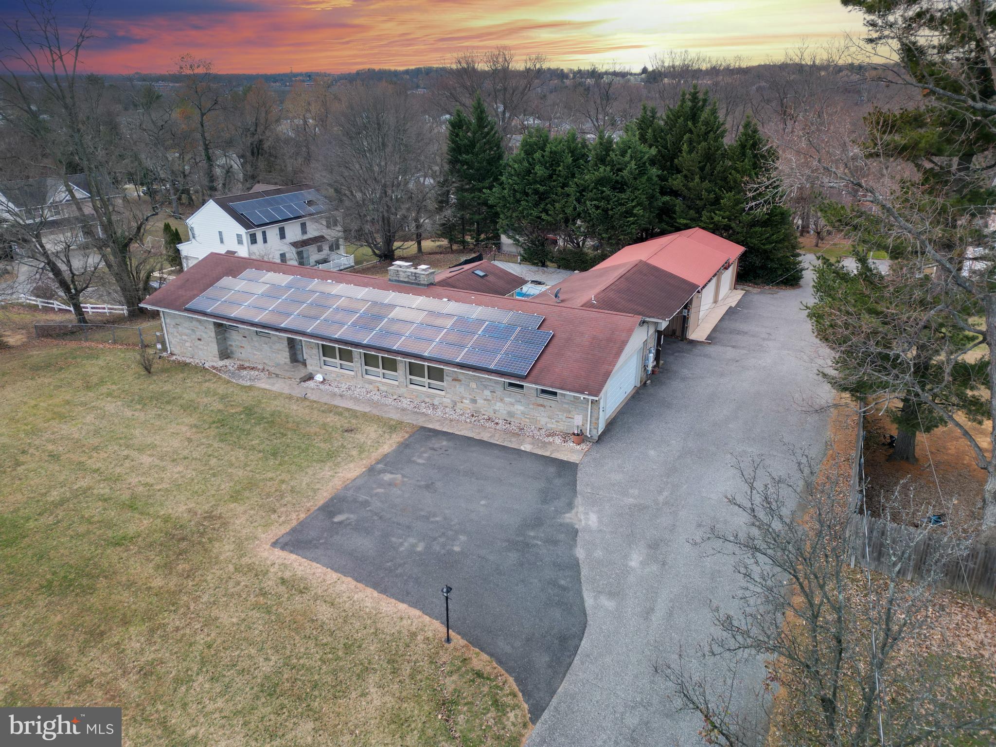 9122 Old Harford