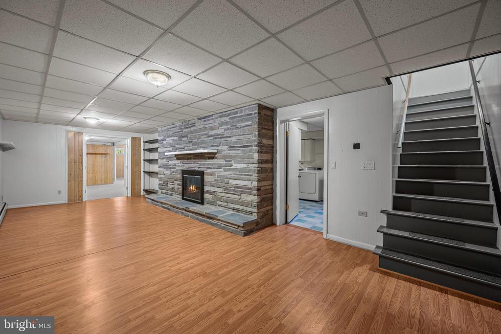 9122 Old Harford