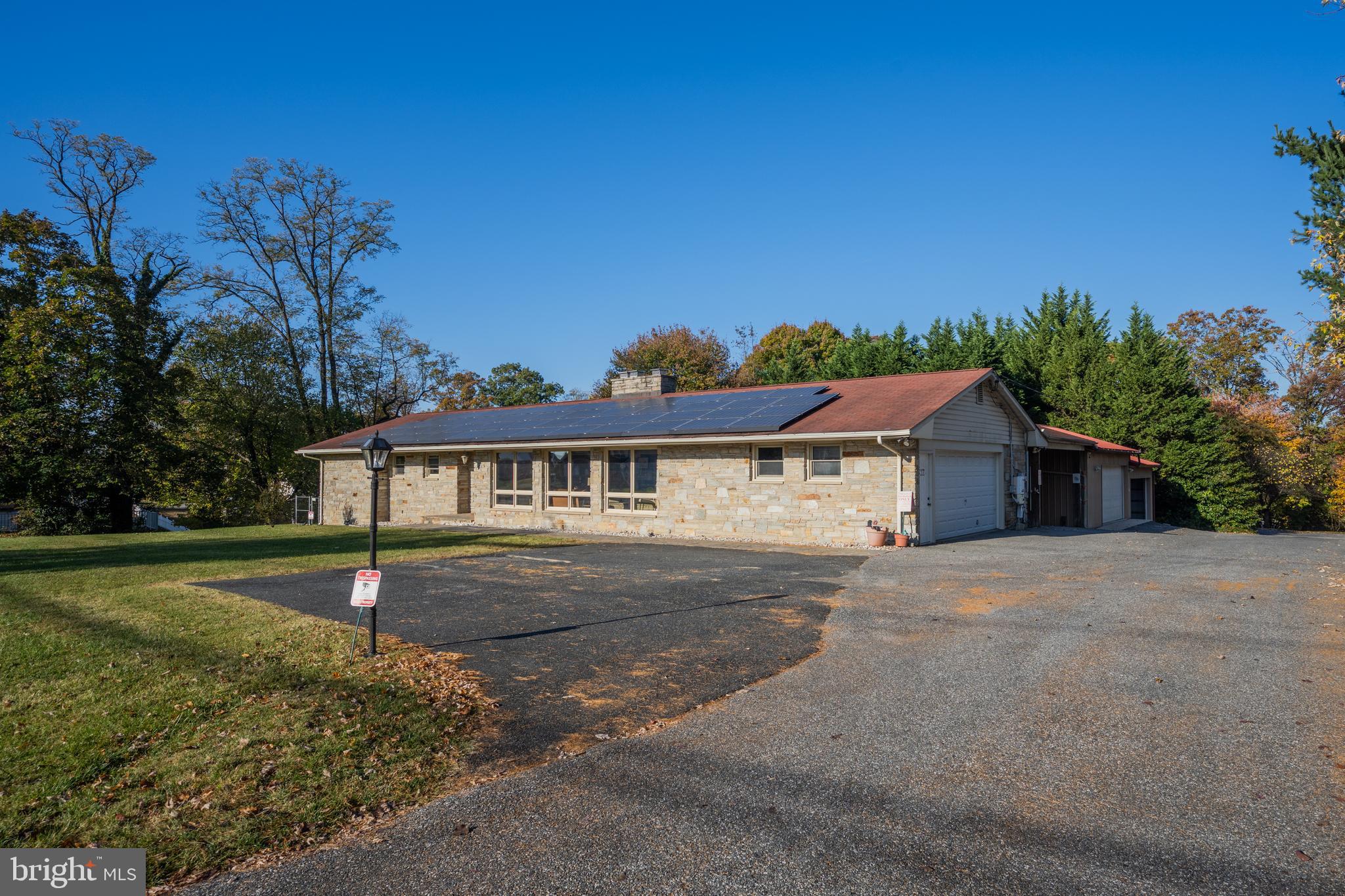 9122 Old Harford