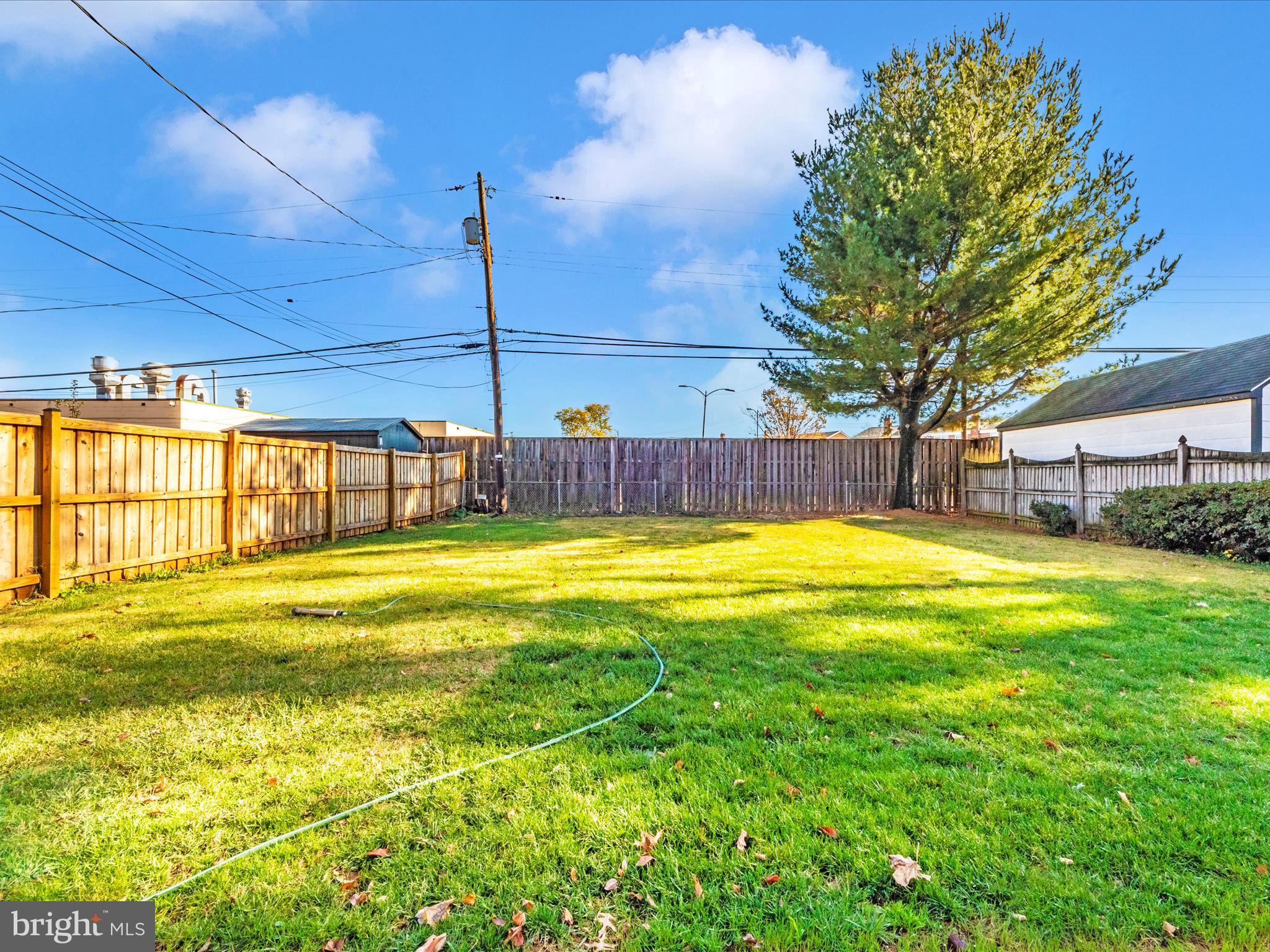 7005 Alden Rd