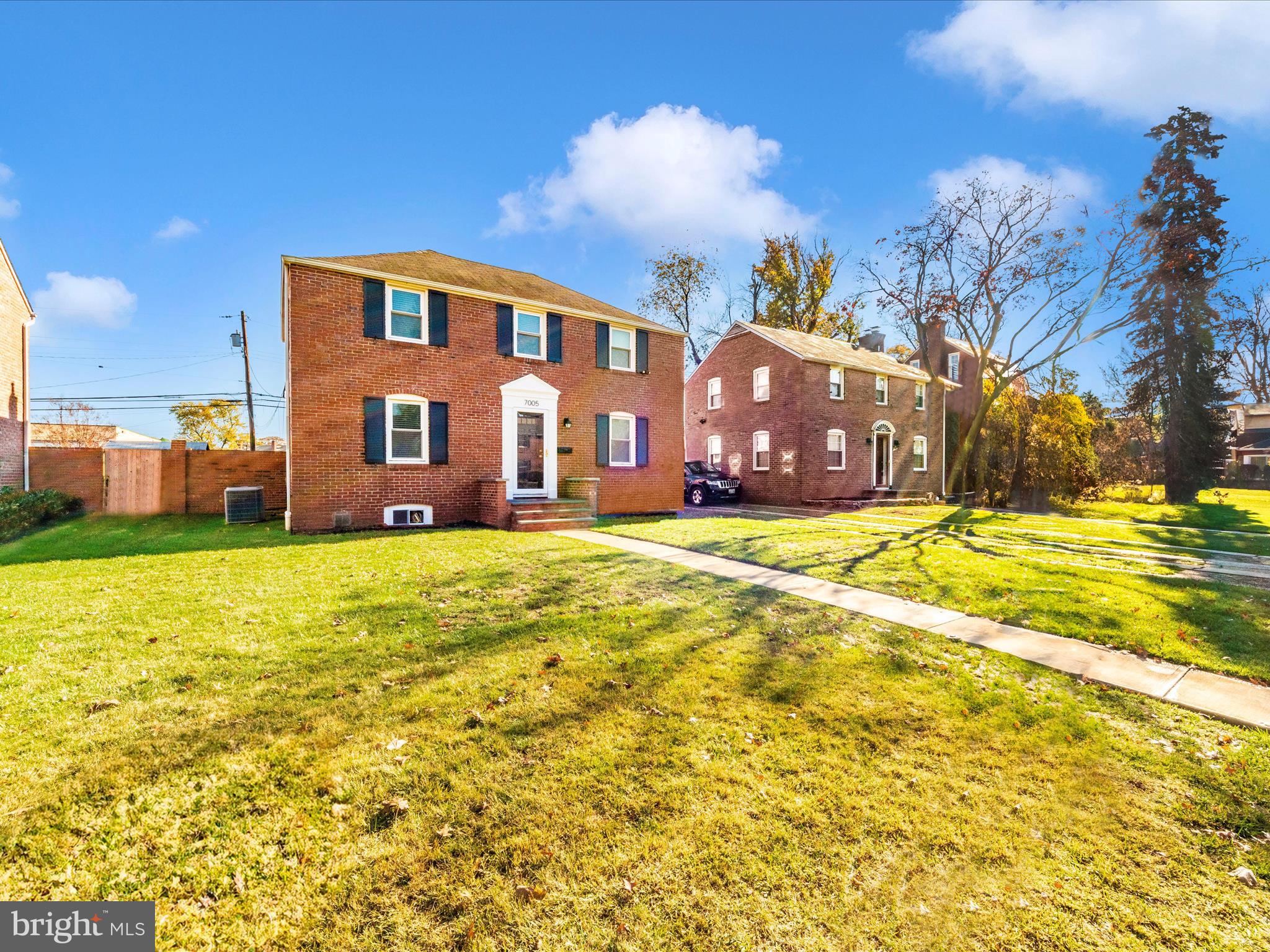 7005 Alden Rd