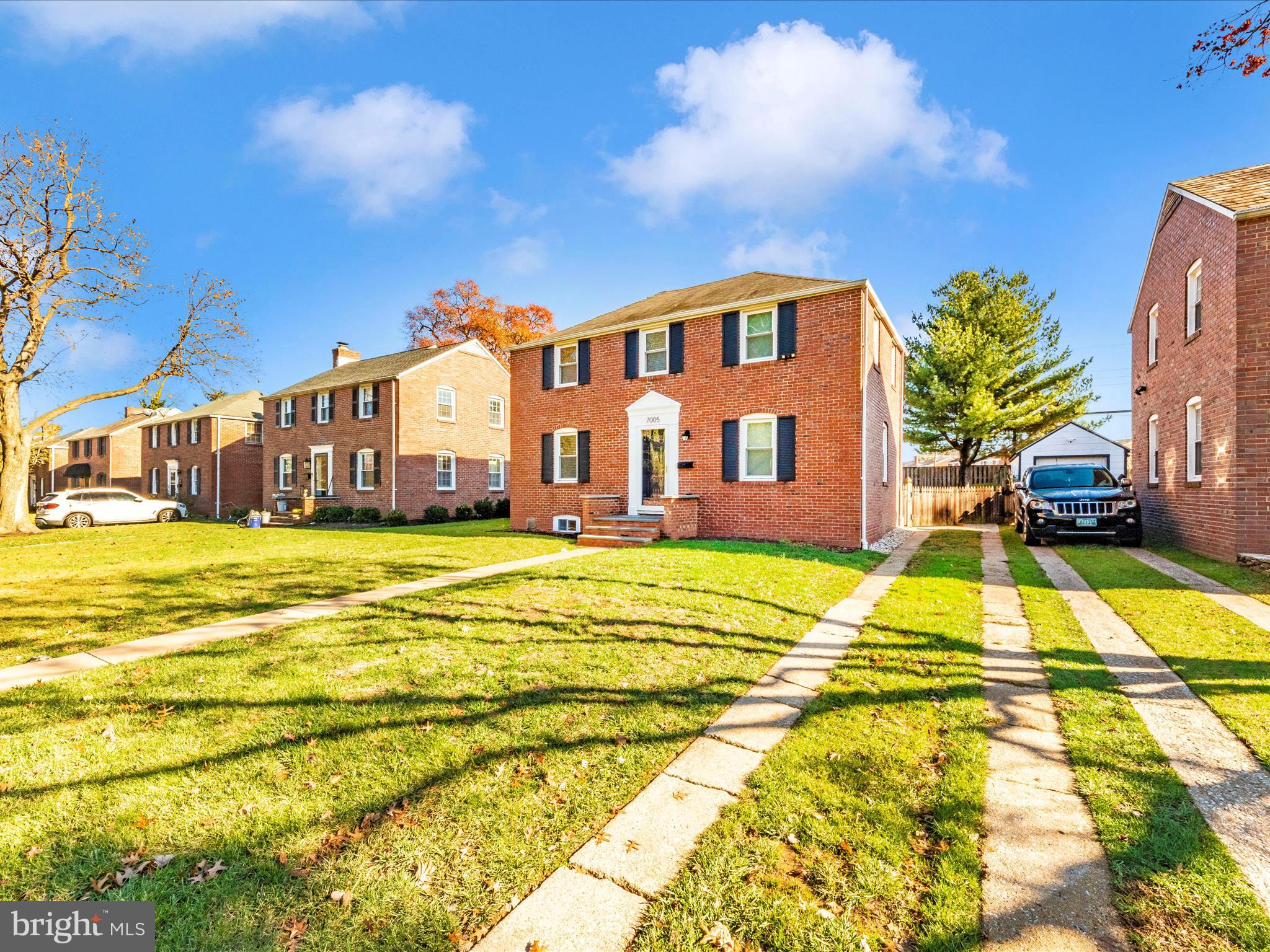 7005 Alden Rd