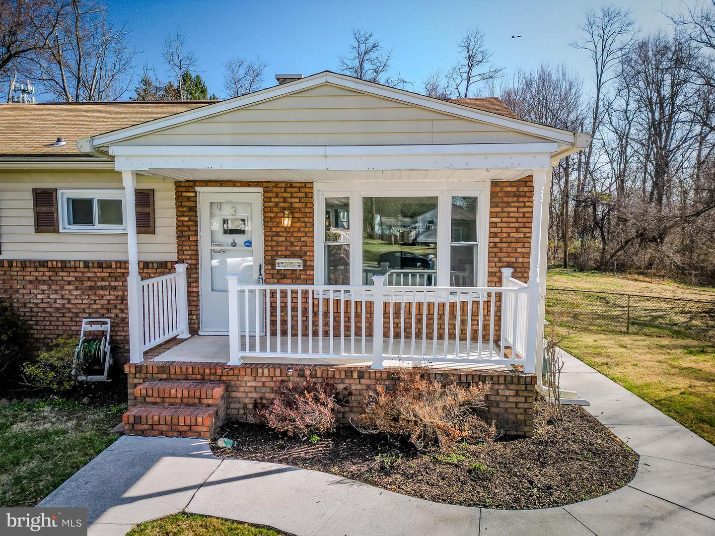 3 Mason Ct