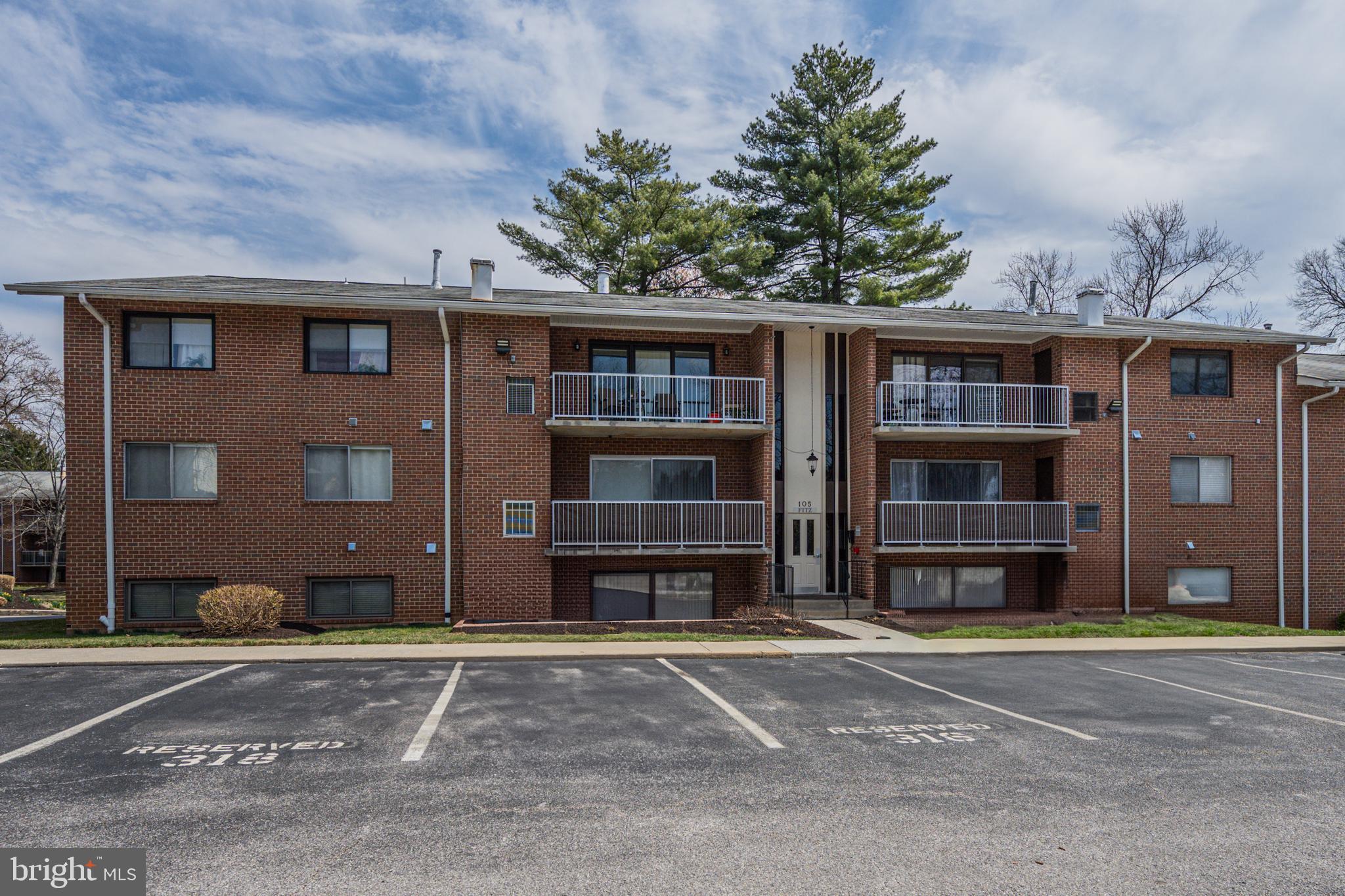 105 Fitz Ct #203