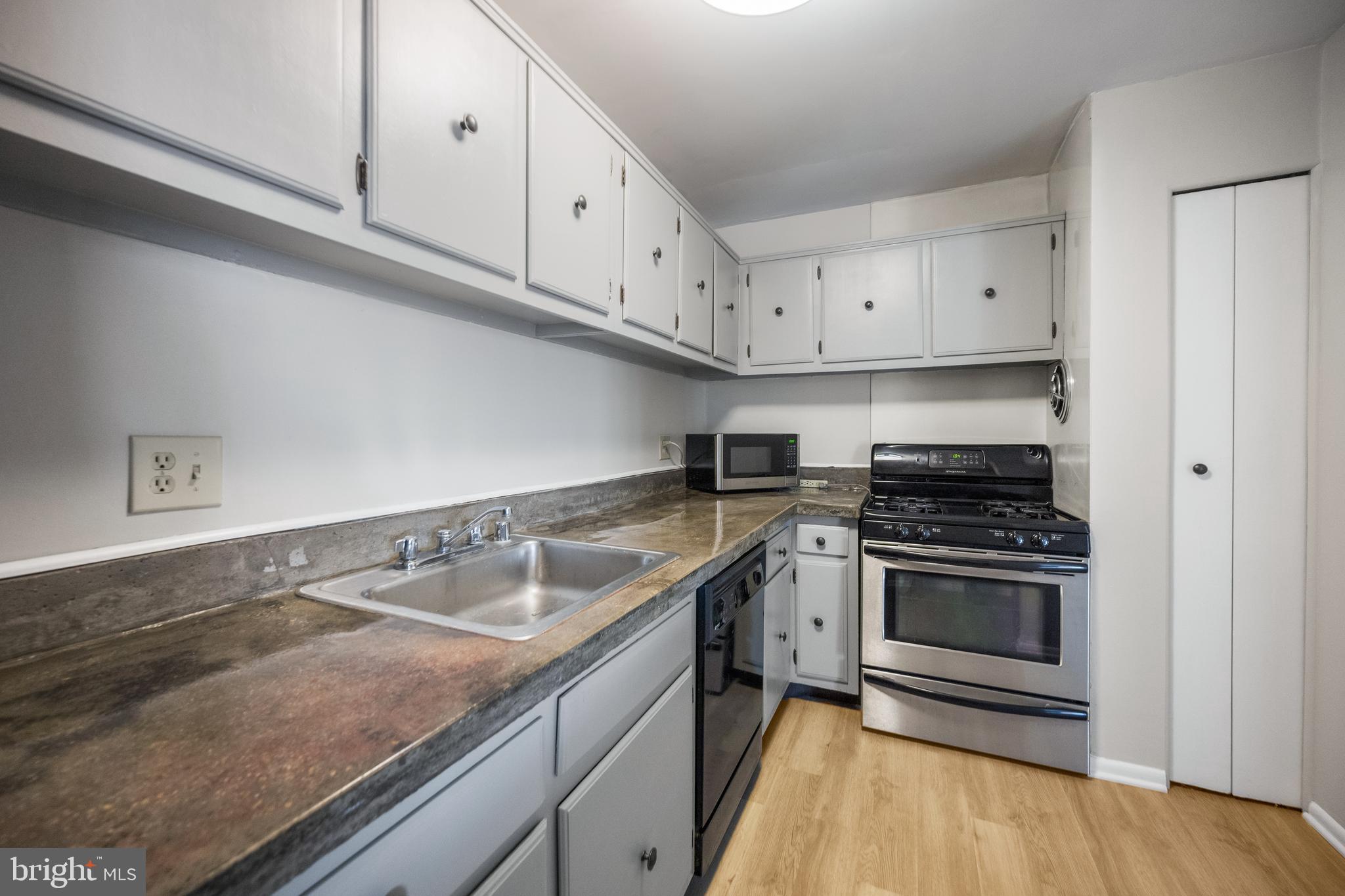 105 Fitz Ct #203