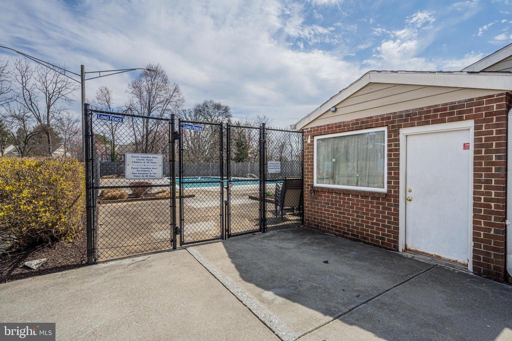 105 Fitz Ct #203