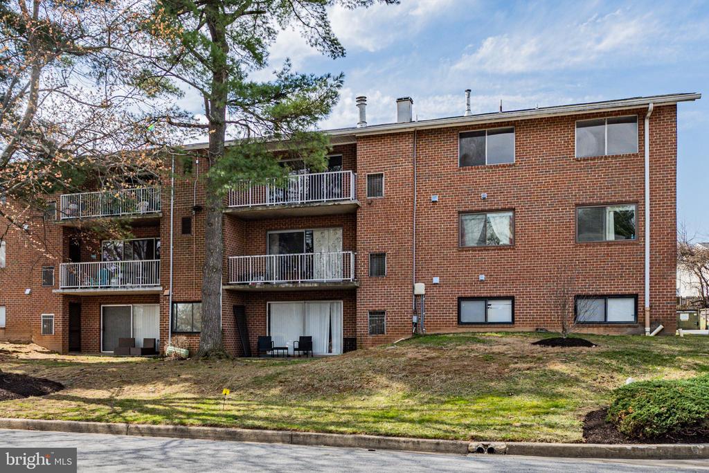 105 Fitz Ct #203