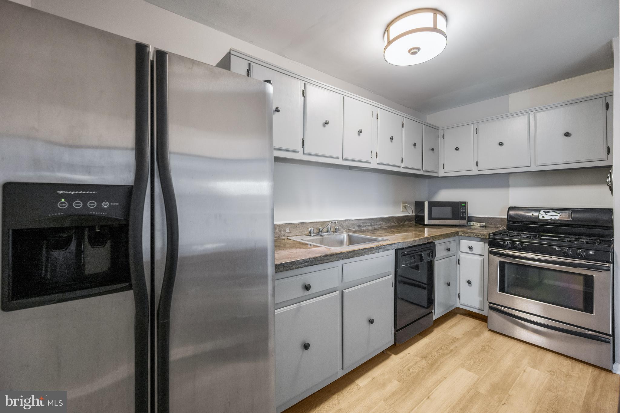 105 Fitz Ct #203