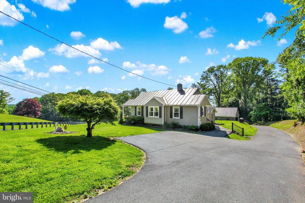 3007 Black Rock Rd