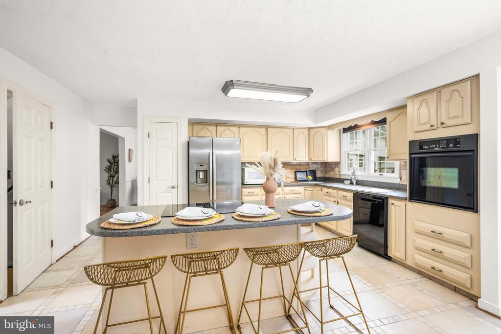 11901 Woodmews Cir