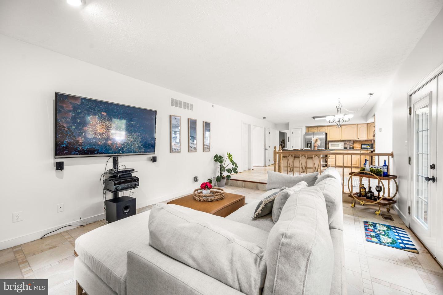 11901 Woodmews Cir