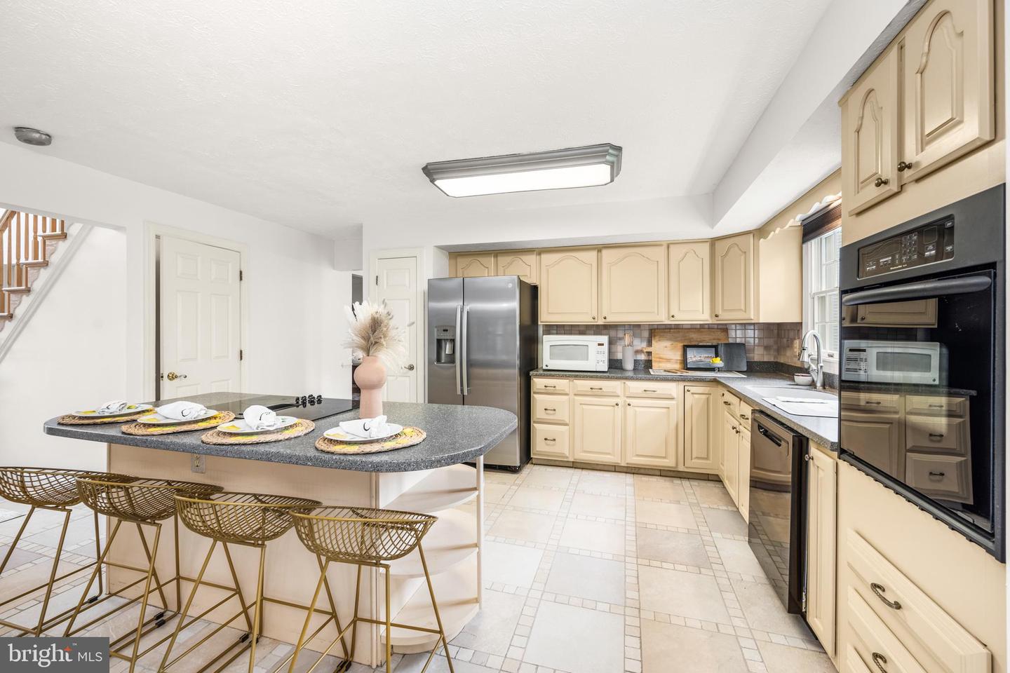 11901 Woodmews Cir
